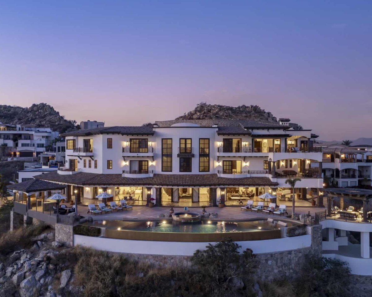 Hillside home in Pedregal de Cabo San Lucas